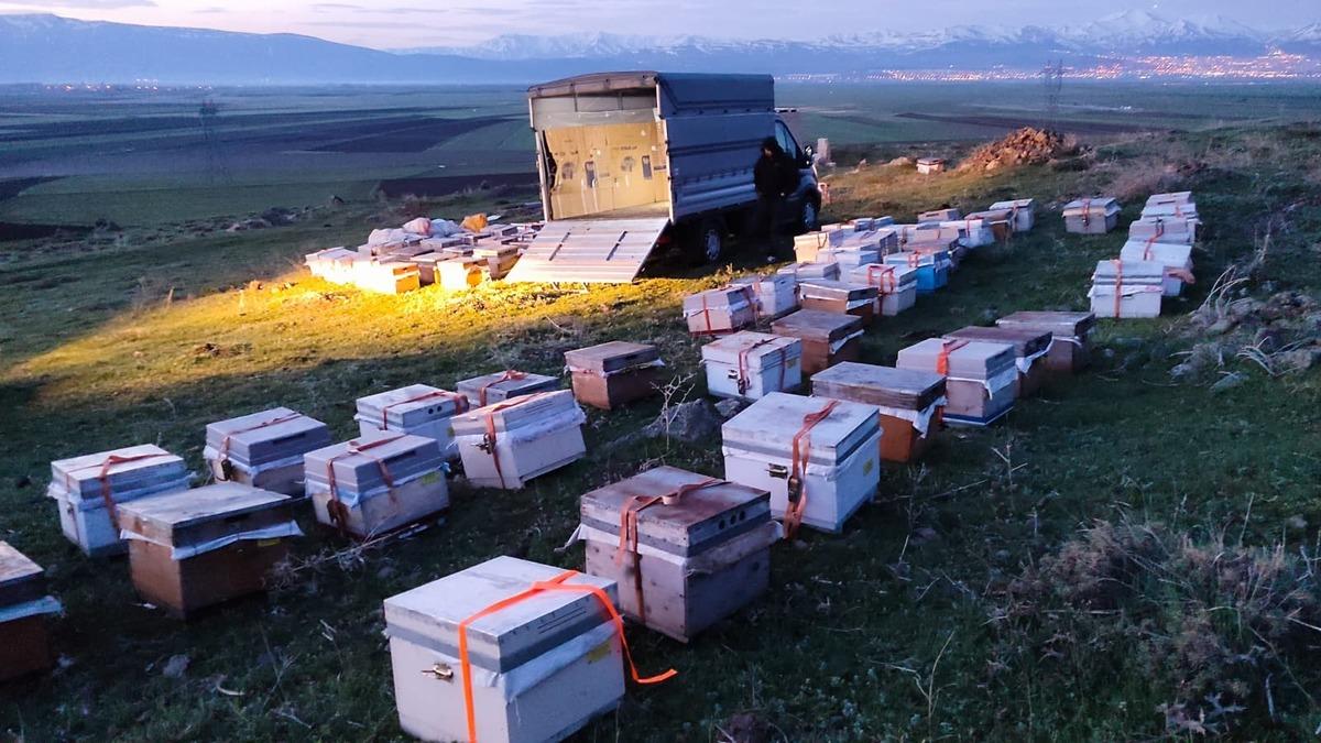 G&ouml;&ccedil; etmeye başladılar: 32 yıldır yapıyor  M&uuml;şteri sıkıntısı yok  4