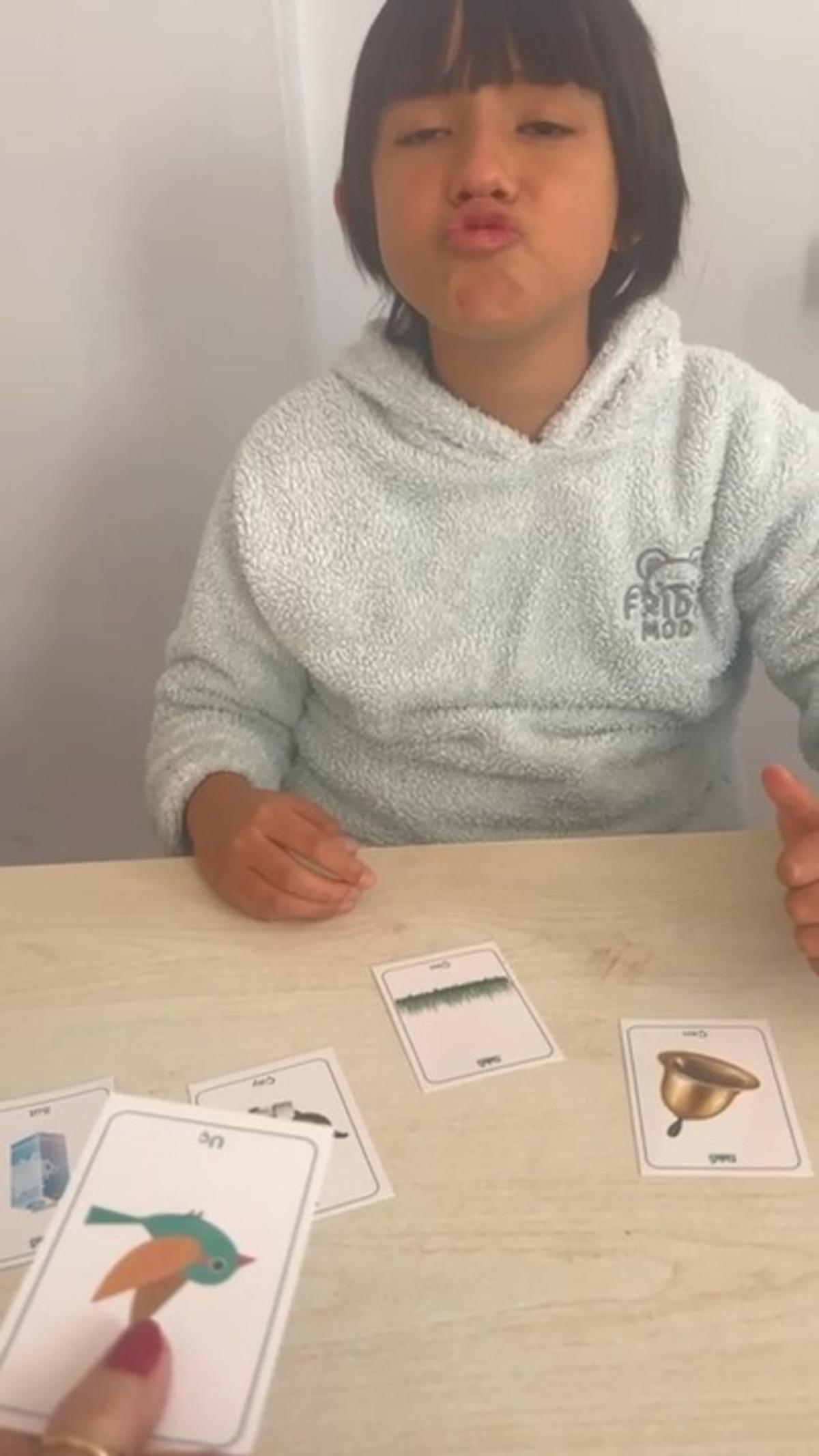 2,5 yaşına kadar konuşup bir anda sustu! Sadece tek bir kelime bekliyor... 2