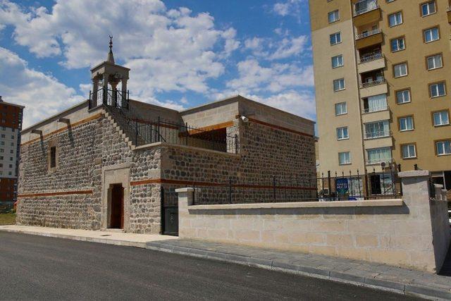 Siviş Camii ve Çeşmesi aslına uygun onarıldı