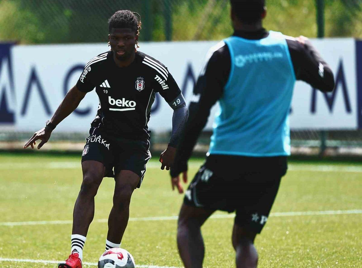 Beşiktaş’ta Çaykur Rizespor maçı hazırlıkları başladı 1