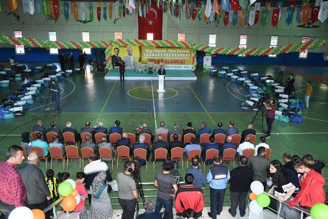 Yeşilyurt Belediyesi’nden amatör spor kulüplerine malzeme desteği