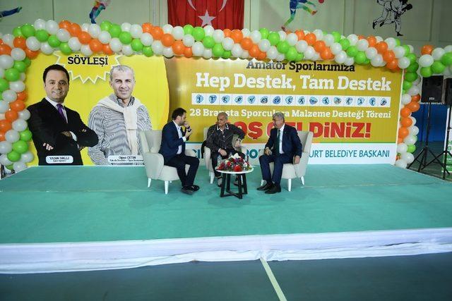 Yeşilyurt Belediyesi’nden amatör spor kulüplerine malzeme desteği