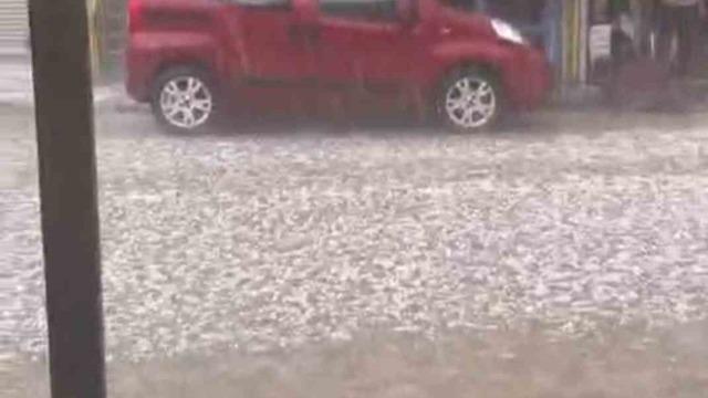 Ankara’da dolu yağışı etkili oldu