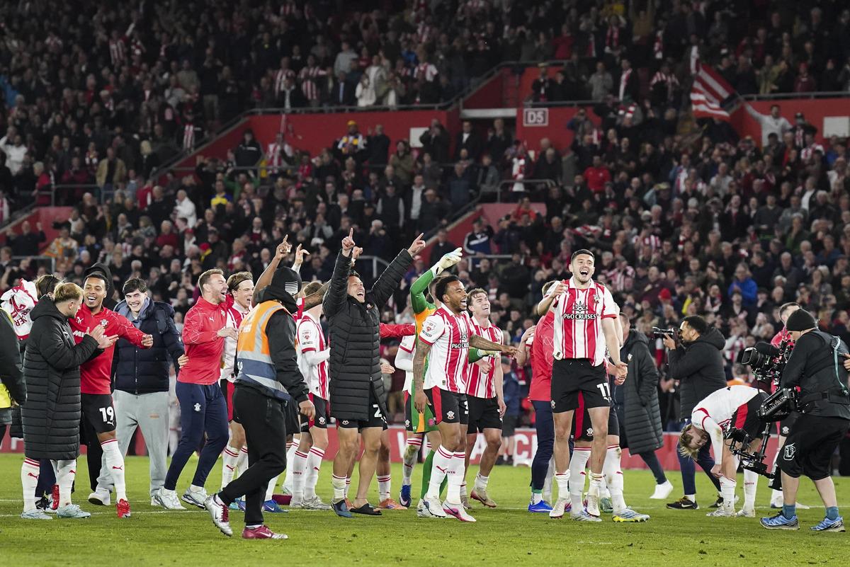 Hull City nin finaldeki rakibi Southampton oldu 1