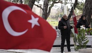 Şehit yakınları i&ccedil;in yeni d&uuml;zenleme: 11 bin TL'den iki asgari &uuml;crete &ccedil;ıkarılacak