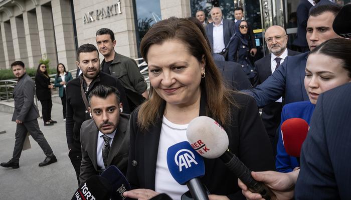 Olay &Ouml;zg&uuml;r &Ouml;zel iddiası: "Gece yarısı ne yazacağı belli olmuyordu"