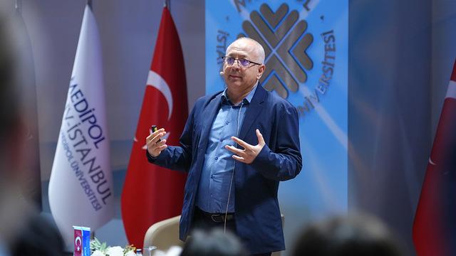 Prof. Dr. Cemil Aydın'dan dikkat çeken Namık Kemal ve Karl Marx çıkışı