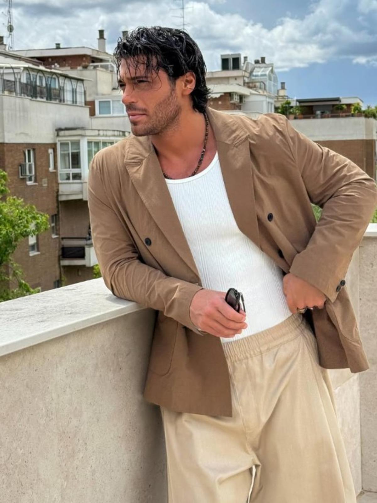 Can Yaman değişimiyle şaşırttı! Eleştirilere kayıtsız kalmadı 3