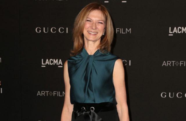 Kimin dekoltesi daha g&uuml;zel? 16