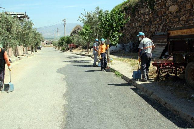 Temizlik işleri dört koldan çalışıyor