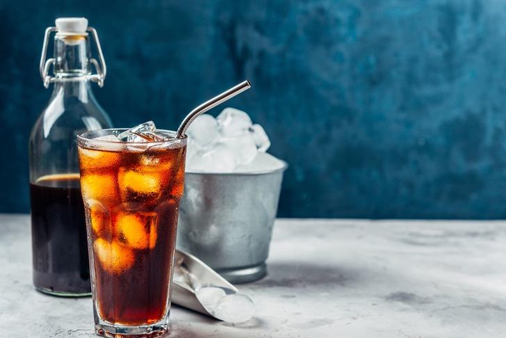 Cold brew ile iced coffee arasındaki temel fark nedir?