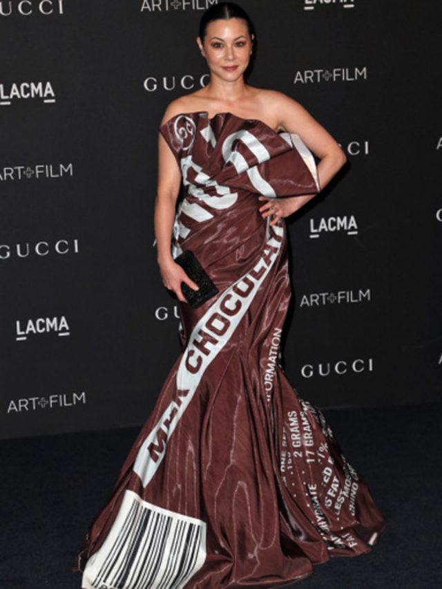 Kimin dekoltesi daha g&uuml;zel? 17