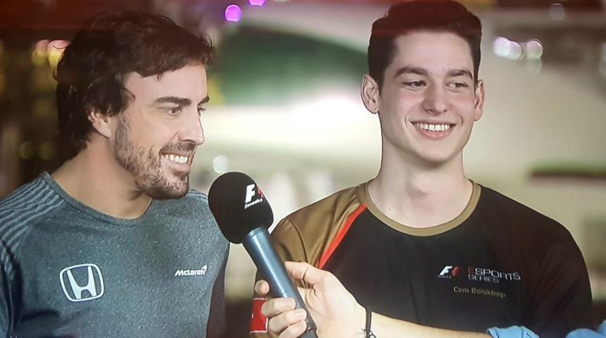 Gururumuz Cem B&ouml;l&uuml;kbaşı F1 Esports elemelerinin Şangay ayağında zirvede yer aldı!