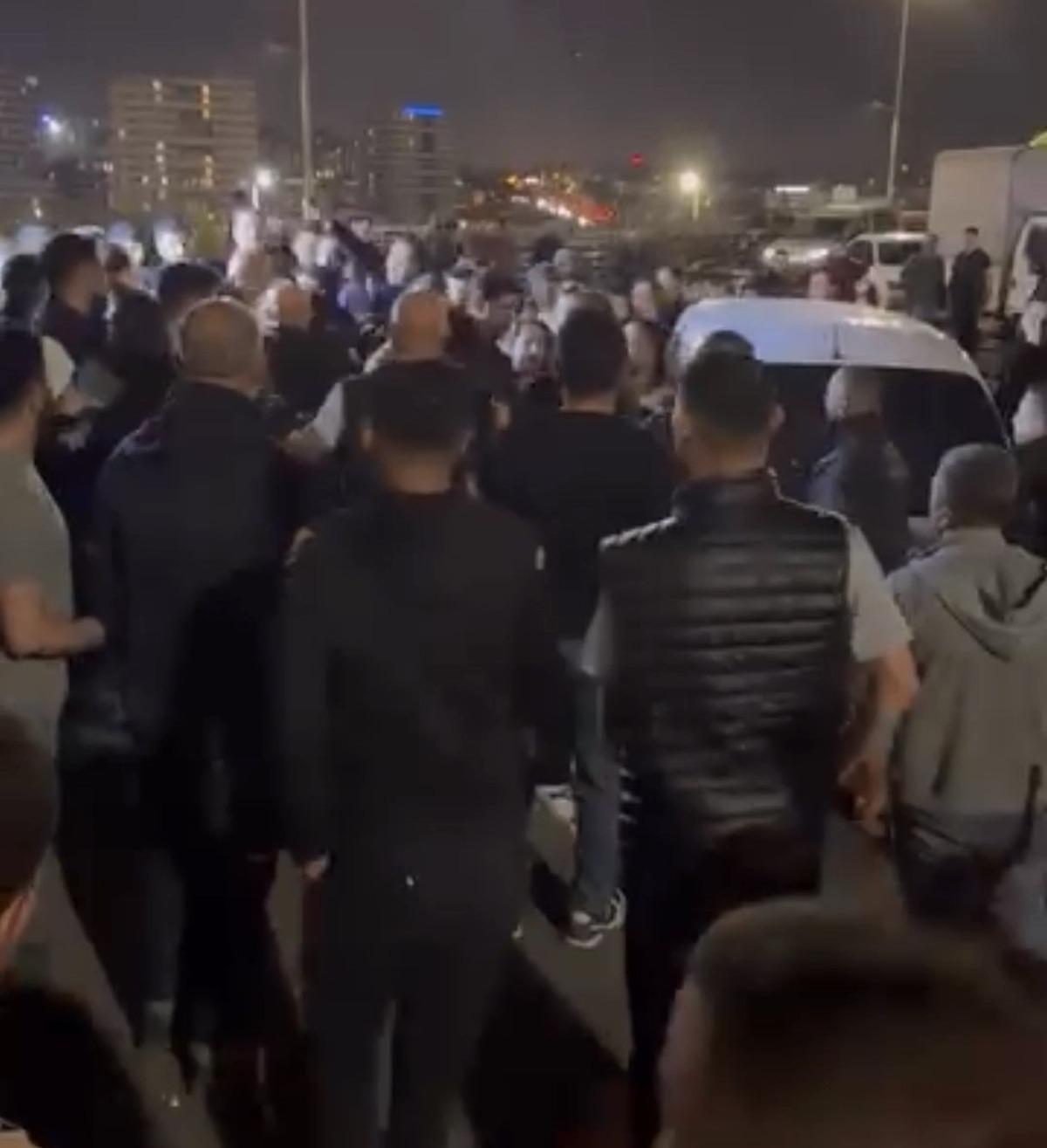 Sebze ve Meyve Hali nde bıçaklı kavga: 7 gözaltı 12 polis yaralandı 2