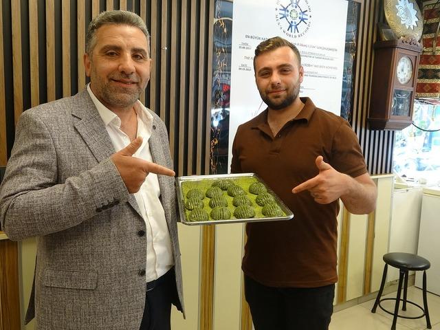 Kilis'te &uuml;retilen tatlı 'atom gerebi&ccedil;'e yoğun ilgi