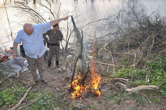 Baraja serilen 600 metrelik ağ yakılarak imha edildi