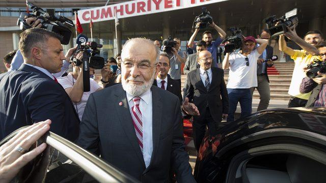 Saadet Partisi Genel Başkanı Temel Karamollaoğlu, CHP lideri Kemal Kılıçdaroğlu ile görüştü