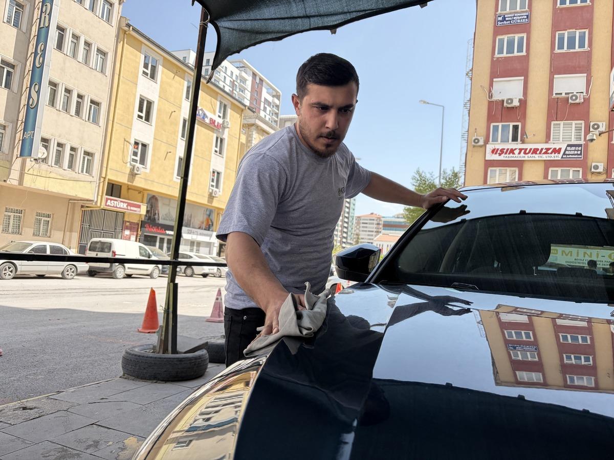 G&ouml;r&uuml;nce akın ettiler:  Allah tan gelen bir şey, işler yoğunlaştı  5