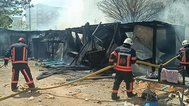 Malatya’da şantiyede korkutan yangın