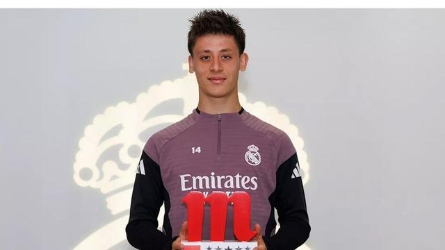 Milli futbolcu Arda Güler, Real Madrid'de nisan ayının oyuncusu seçildi