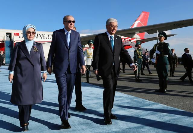 Cumhurbaşkanı Erdoğan, Kazakistan da resmi t&ouml;renle karşılandı 5