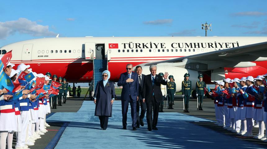 Cumhurbaşkanı Erdoğan, Kazakistan'da resmi t&ouml;renle karşılandı