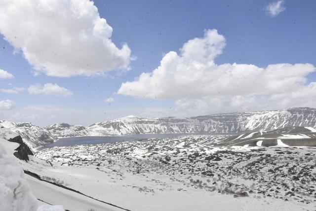 Nemrut G&ouml;l&uuml; yolunda 10 metreyi bulan karla m&uuml;cadele &ccedil;alışması tamamlandı 1