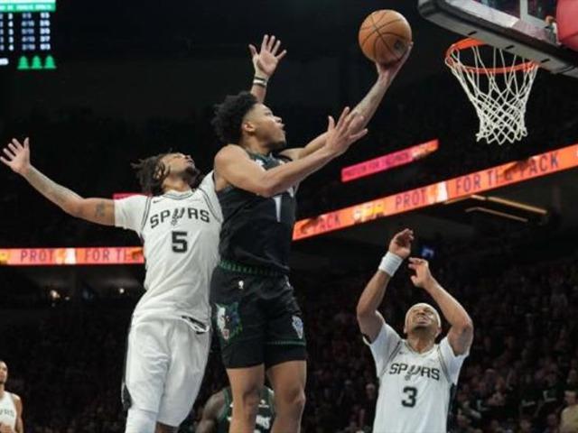 NBA'de Timberwolves'u yenen Spurs, seride 3-2 &ouml;ne ge&ccedil;ti