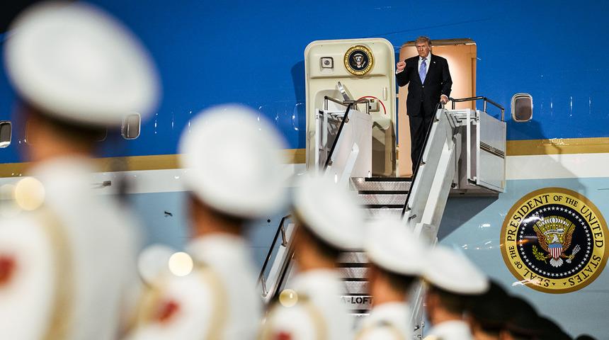 &Ccedil;in'de Trump'la tarihi g&ouml;r&uuml;şme: 'Yeni bir sayfa a&ccedil;mak istiyoruz'