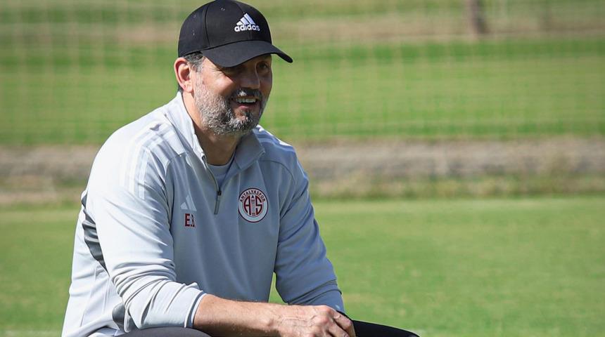 Erol Bulut, Antalyaspor ile ilk antrenmanına &ccedil;ıktı