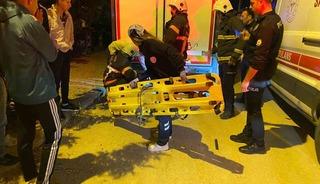 Kontrolden &ccedil;ıkan motosiklet, park halindeki kamyonun altına girdi: 1 &ouml;l&uuml;
