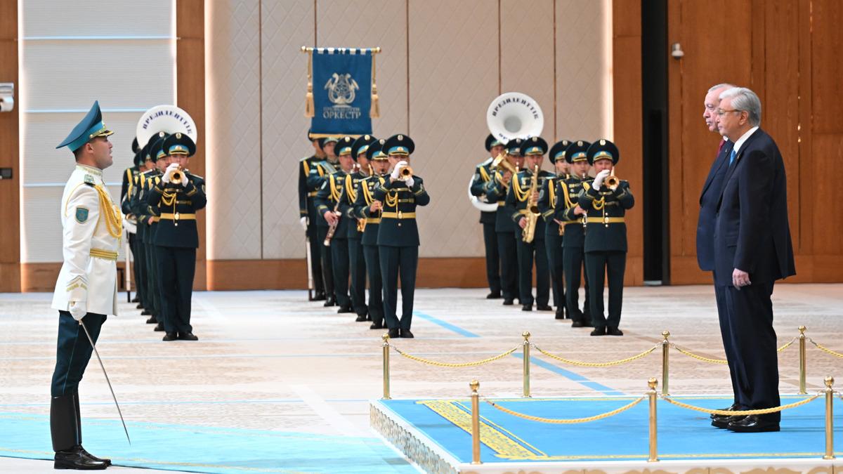 Cumhurbaşkanı Erdoğan, Kazakistan da resmi törenle karşılandı 2