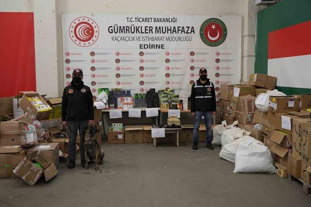Kapıkule&rsquo;de dev operasyon: Milyonlarca liralık ka&ccedil;ak eşya ve uyuşturucu ele ge&ccedil;irildi 3