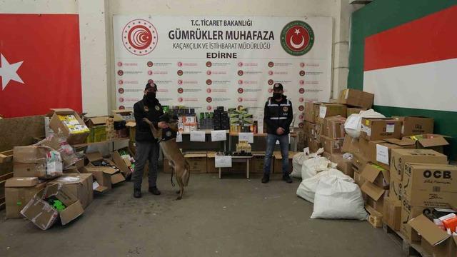 Kapıkule’de dev operasyon: Milyonlarca liralık kaçak eşya ve uyuşturucu ele geçirildi