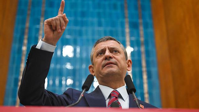 Özgür Özel'den 'etkin pişmanlık' iddiası! Benim belimi kırmaya çalışıyorlar