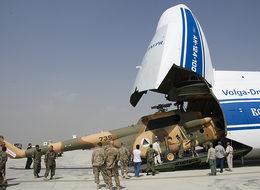 Dev kargo uçağı 'Antonov 124' Antalya'ya geliyor