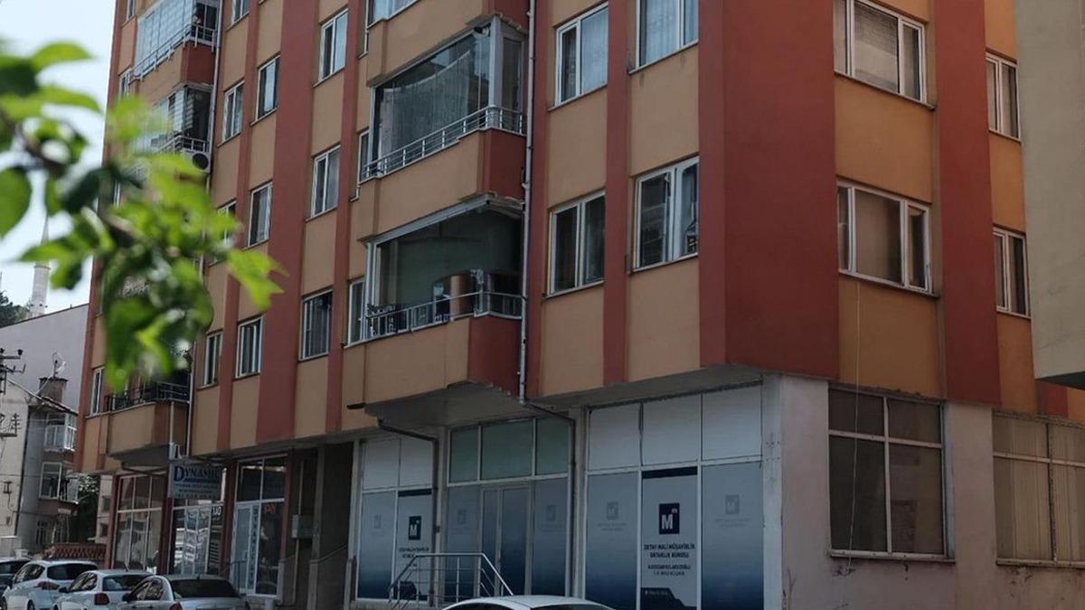 Yer: Kastamonu! Hocasının elinden kaçmak isteyen genç kız balkondan çıplak atladı