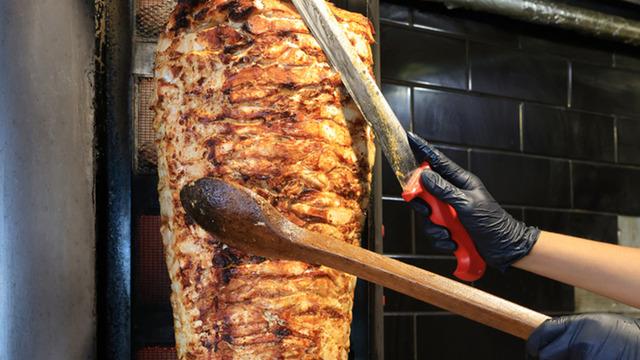 Tavuk döner zirveyi kaybetti! Türkiye'nin en çok sipariş edilen yemeği bakın ne oldu