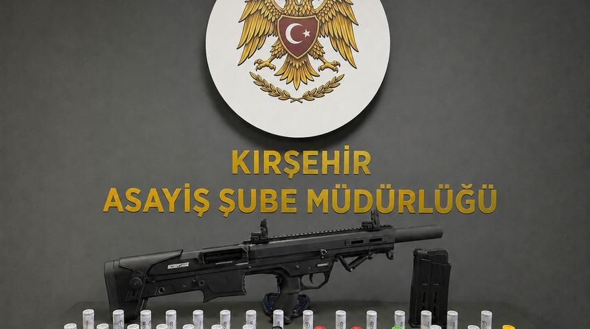 Kırşehir&rsquo;de 2 ruhsatsız av t&uuml;feği ele ge&ccedil;irildi