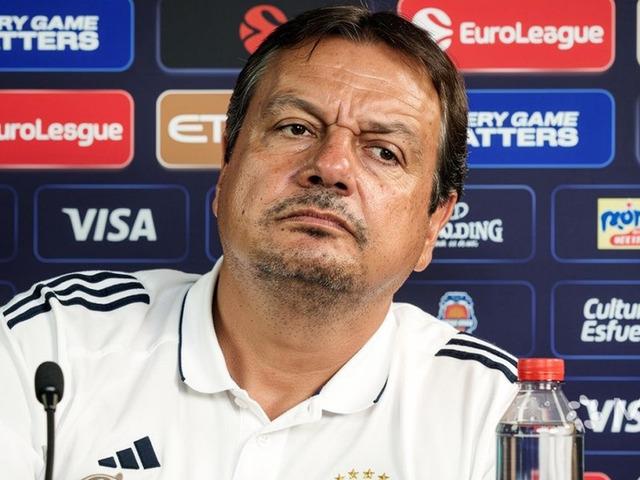 Ergin Ataman'ı &ccedil;ıldırtan soru! Basın toplantısını terk etti...