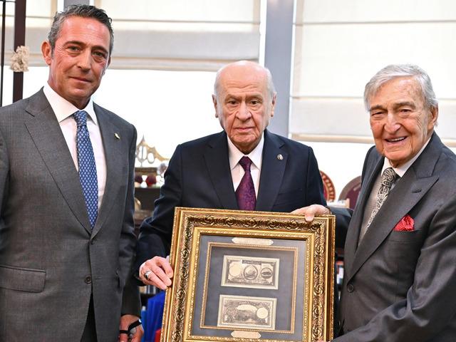 Rahmi Ko&ccedil; ve Ali Ko&ccedil;'tan Devlet Bah&ccedil;eli'ye ziyaret
