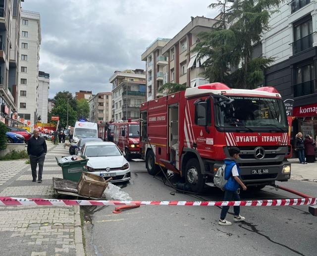 Maltepe&rsquo;de depo yangını 1