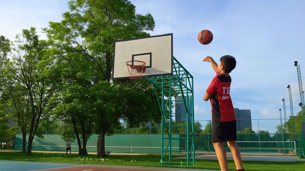 Çocuğum Çok Çekingen Diyen Velilerin Çocuklarını Yönlendirebileceği 10 Takım Sporu 2