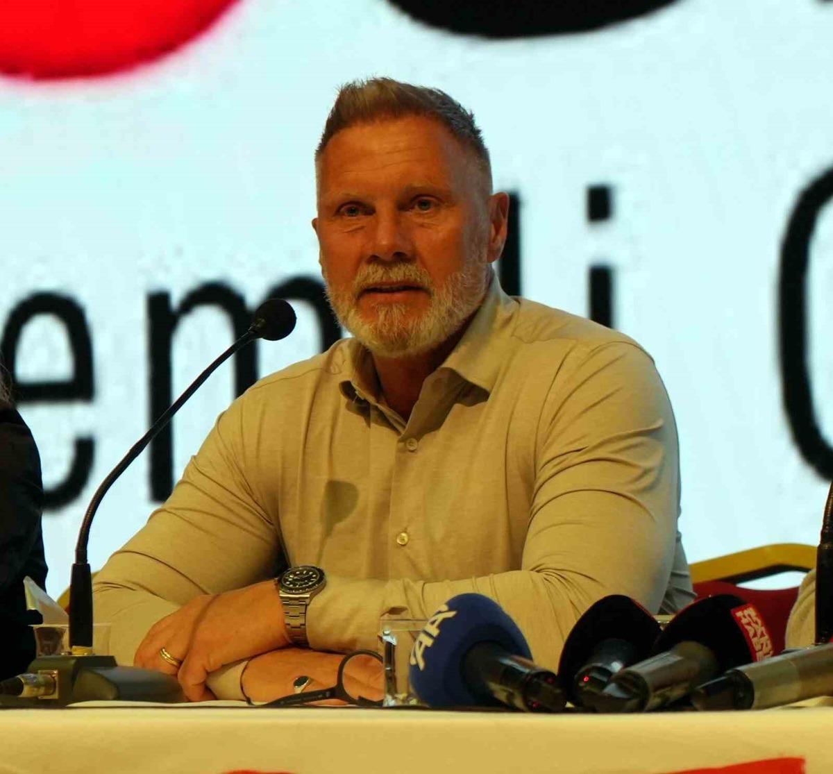 Thorsten Fink: "Şimdiye kadar aldığımız en &ouml;nemli galibiyet Galatasaray ma&ccedil;ıydı" 1