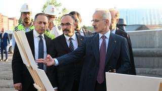 Etimesgut Havalimanı'nda çalışmalar hızlandı! Bakan Uraloğlu:  Pisti 3 bin metreye uzatıyoruz