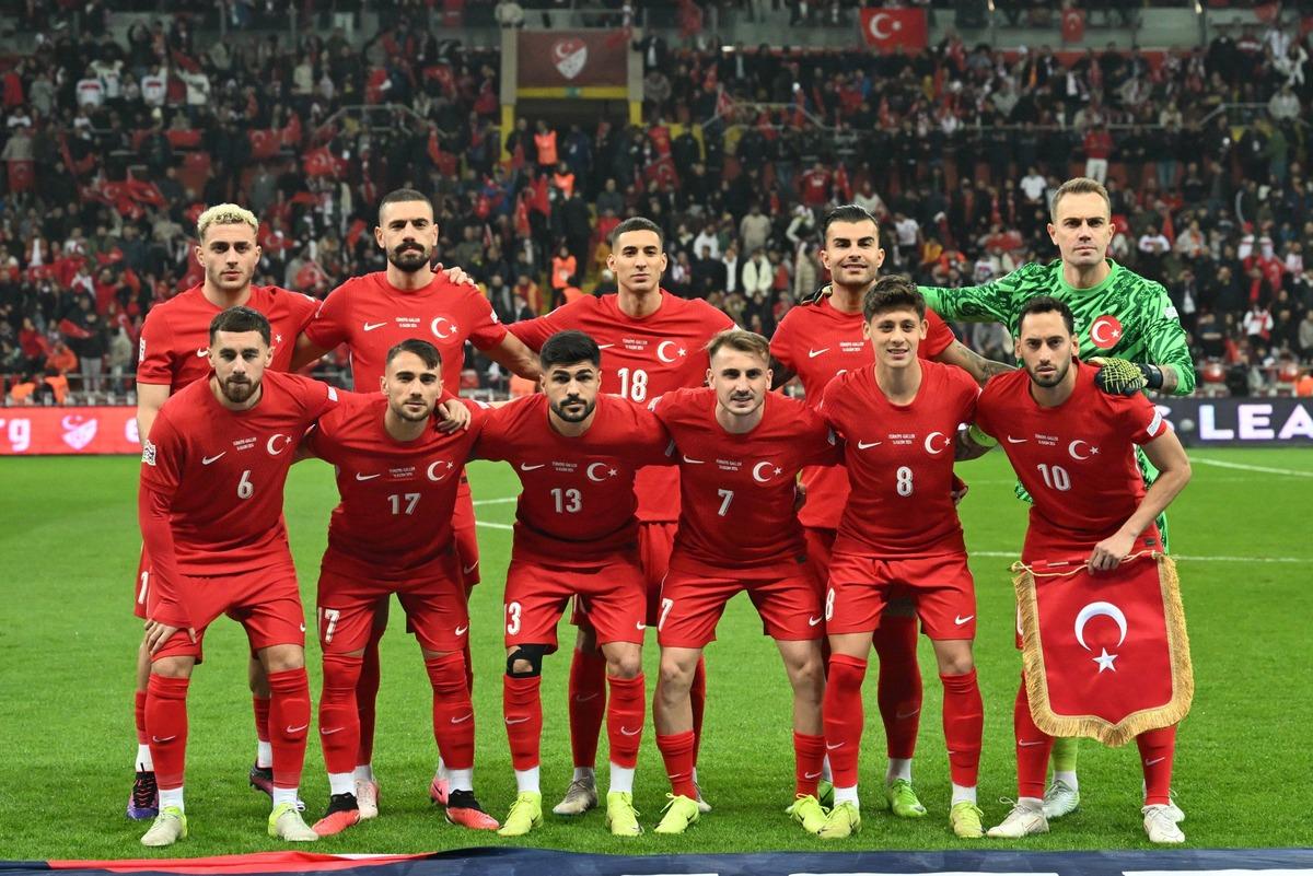 Abdülkerim Bardakcı transfer ateşini yaktı! "Evlat, gel birlikte oynayalım" 9