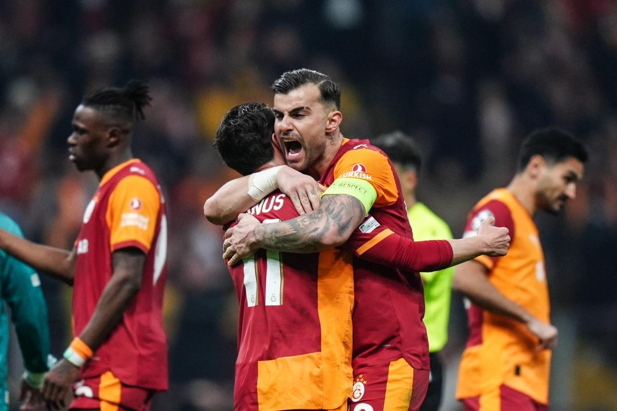 Abdülkerim Bardakcı transfer ateşini yaktı! "Evlat, gel birlikte oynayalım" 4