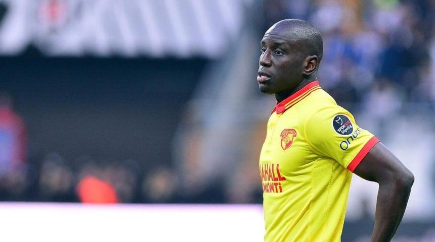 Göztepe taraftarından Demba Ba'ya büyük tepki!