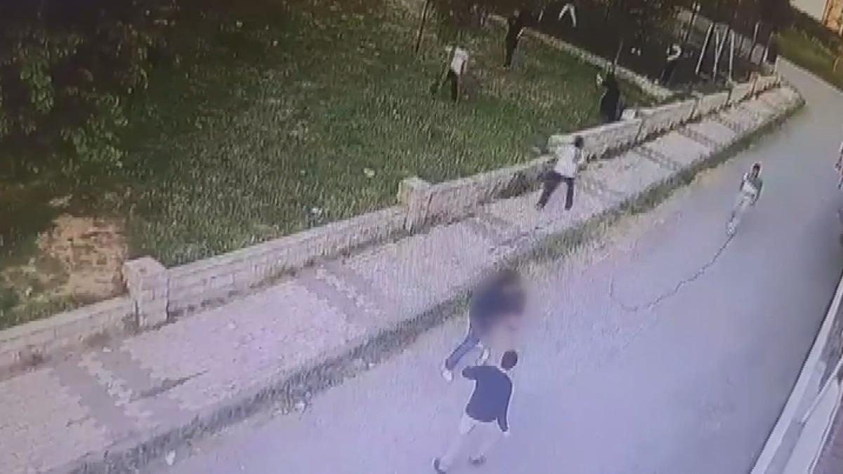 Büyükçekmece de dehşet! 15 yaşındaki Abdulbaki nin öldürüldüğü kavga kamerada 2