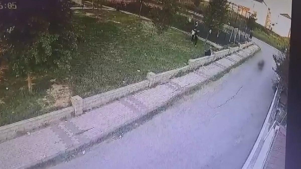 Büyükçekmece de dehşet! 15 yaşındaki Abdulbaki nin öldürüldüğü kavga kamerada 1